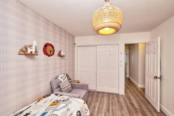 $4,500 | 621 Lakeshore Terrace, Davie, FL 33325