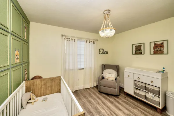 $4,500 | 621 Lakeshore Terrace, Davie, FL 33325