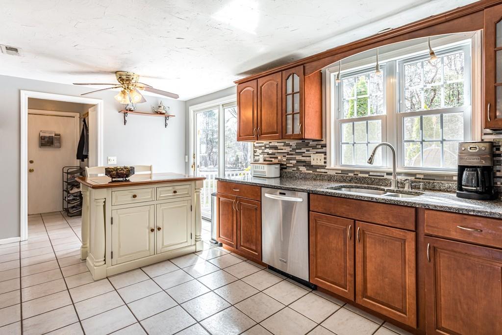 2 Manomet Road Sharon, MA 02067 - Photo 7 of 40 Gallery Image 7