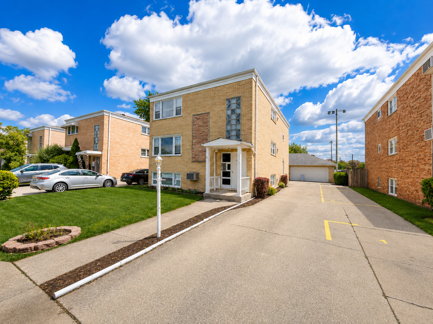 1525 Homestead Road, Unit 3 La Grange Park, IL 60526 - Photo 1 of 28