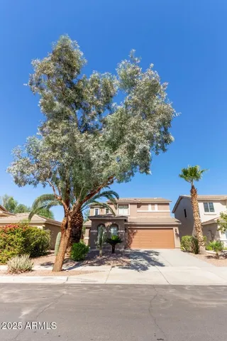 a house view with a outdoor space