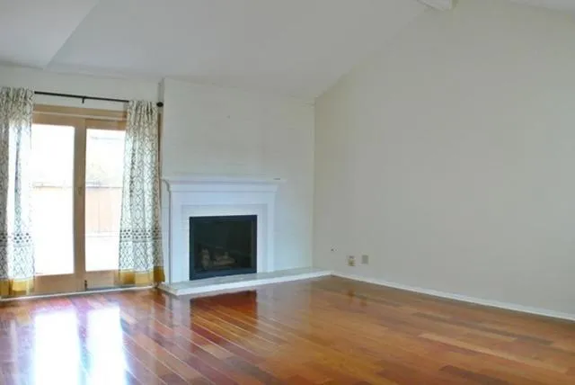 $2,800 | 40 Sarahs Grove Lane, Schaumburg, IL 60193