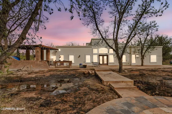 $1,100,000 | 617 Wallace Road, Anthony, NM 88021