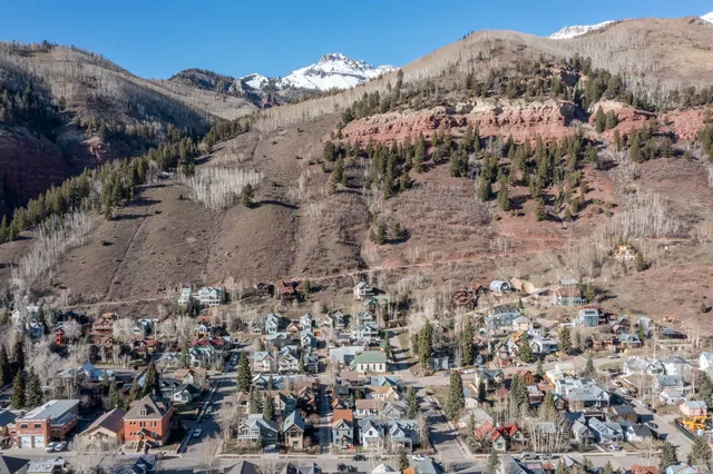 a view of a dry field