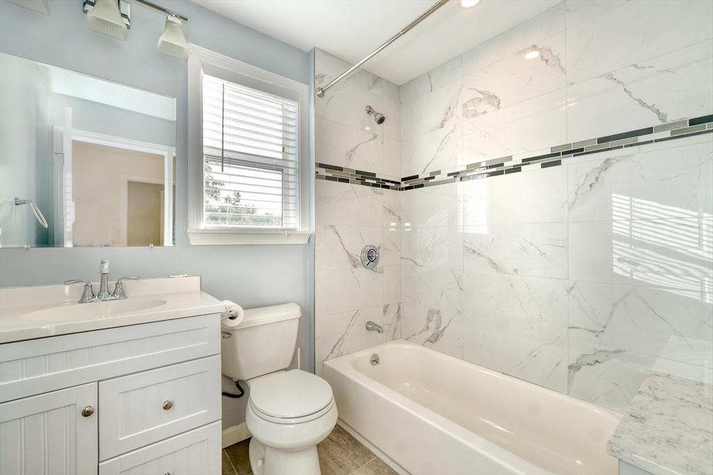 87 Riverbank Road Saugus, MA 01906 - Photo 19 of 40