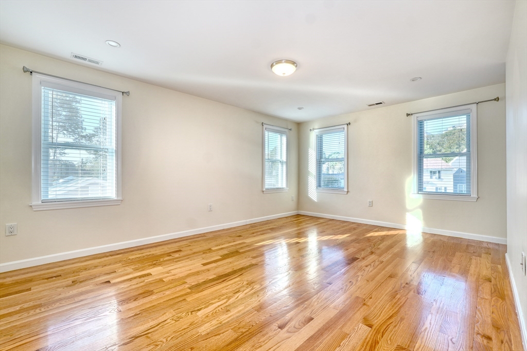 87 Riverbank Road Saugus, MA 01906 - Photo 25 of 40