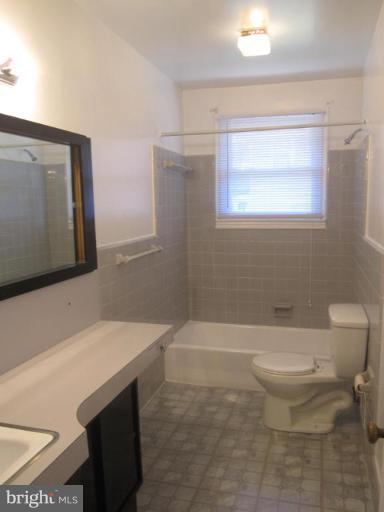 11104 Inwood Avenue Silver Spring, MD 20902 - Photo 14 of 15 Bath #1