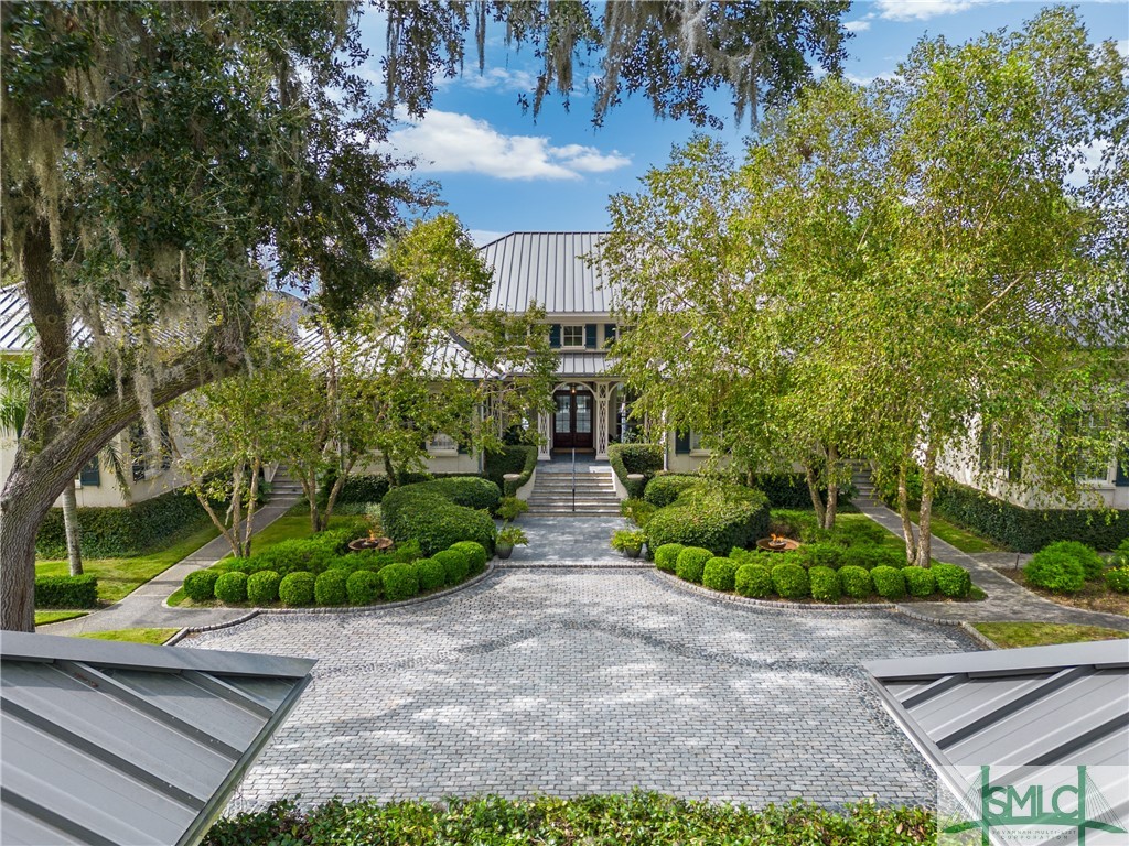 818 Wilmington Island Road Savannah, GA 31410 - Photo 1 of 39