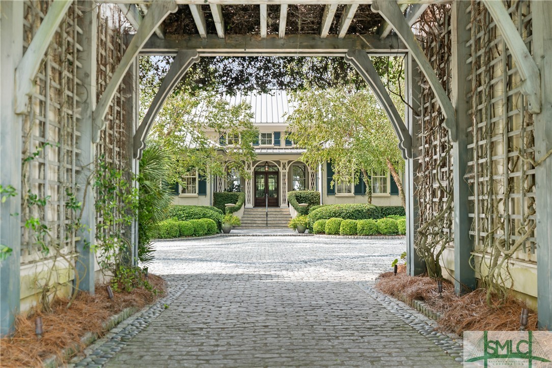 818 Wilmington Island Road Savannah, GA 31410 - Photo 3 of 39