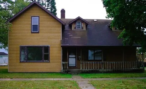 307 North Van Rensselaer Street, Merrill, WI 54452