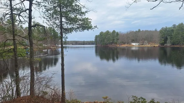 $849,900 | 99 Lakeshore Drive, Spencer, MA 01562
