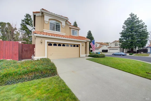 $668,000 | 385 Sun Valley Way, Vacaville, CA 95688