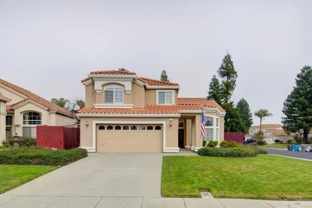 $668,000 | 385 Sun Valley Way, Vacaville, CA 95688
