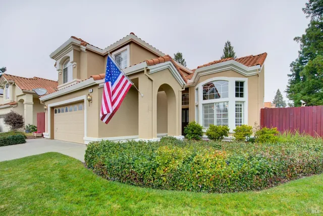 $668,000 | 385 Sun Valley Way, Vacaville, CA 95688