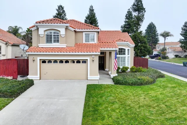 $668,000 | 385 Sun Valley Way, Vacaville, CA 95688
