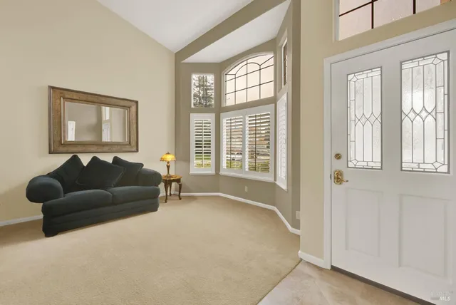 $668,000 | 385 Sun Valley Way, Vacaville, CA 95688