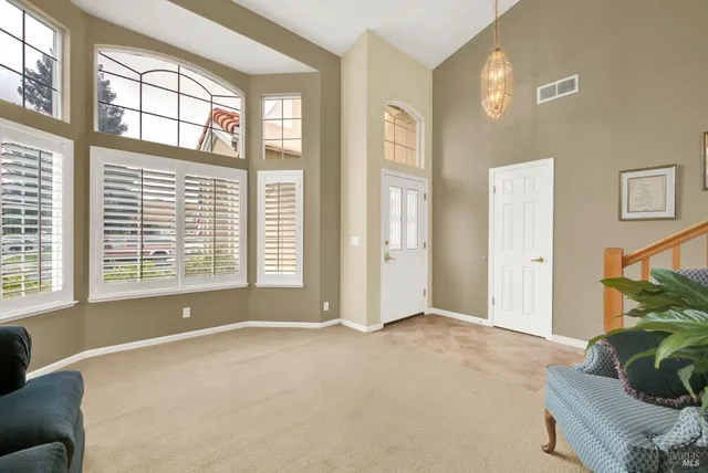 $668,000 | 385 Sun Valley Way, Vacaville, CA 95688