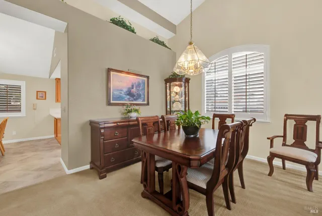 $668,000 | 385 Sun Valley Way, Vacaville, CA 95688