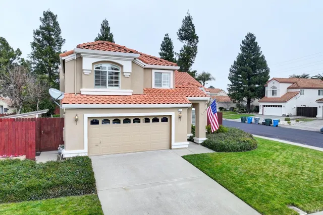 $668,000 | 385 Sun Valley Way, Vacaville, CA 95688