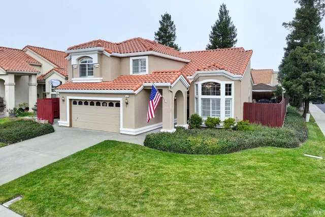 $668,000 | 385 Sun Valley Way, Vacaville, CA 95688