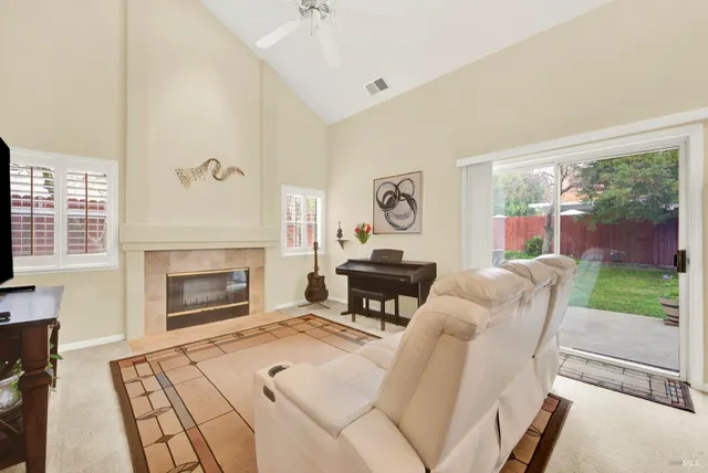 $668,000 | 385 Sun Valley Way, Vacaville, CA 95688