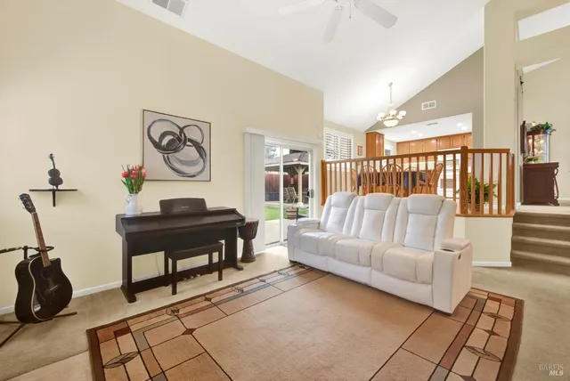 $668,000 | 385 Sun Valley Way, Vacaville, CA 95688