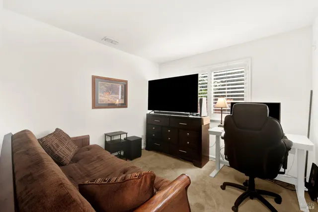 $668,000 | 385 Sun Valley Way, Vacaville, CA 95688