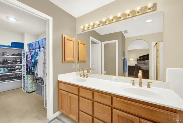 $668,000 | 385 Sun Valley Way, Vacaville, CA 95688