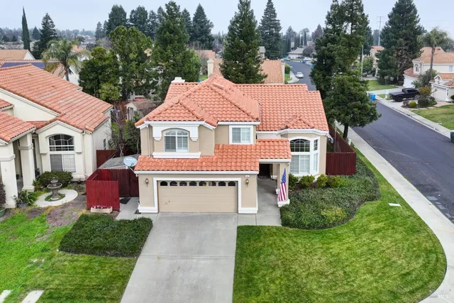 $668,000 | 385 Sun Valley Way, Vacaville, CA 95688