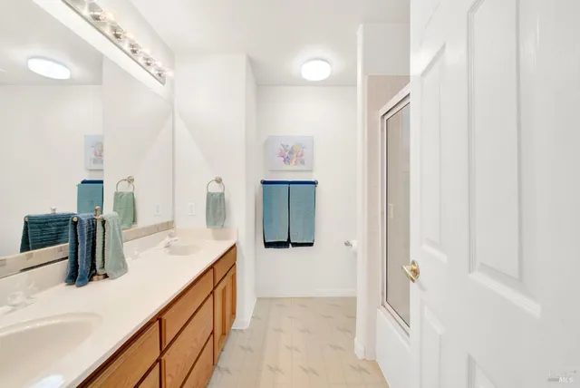 $668,000 | 385 Sun Valley Way, Vacaville, CA 95688