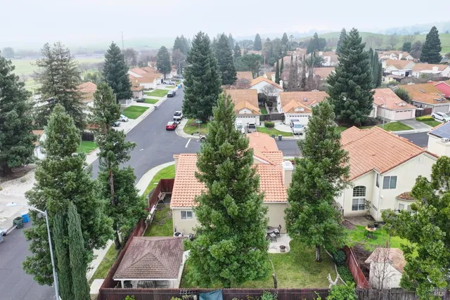 $668,000 | 385 Sun Valley Way, Vacaville, CA 95688