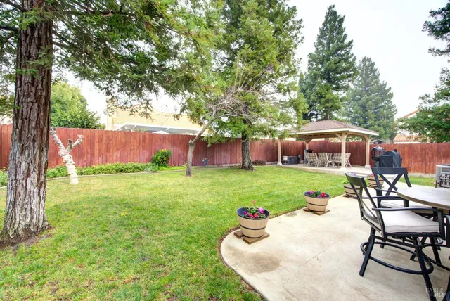 $668,000 | 385 Sun Valley Way, Vacaville, CA 95688