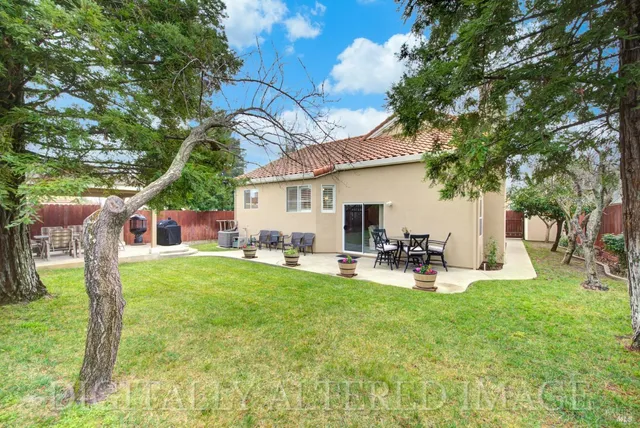 $668,000 | 385 Sun Valley Way, Vacaville, CA 95688