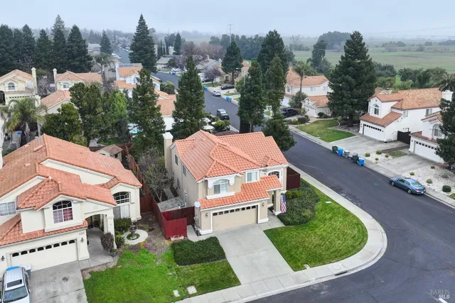 $668,000 | 385 Sun Valley Way, Vacaville, CA 95688