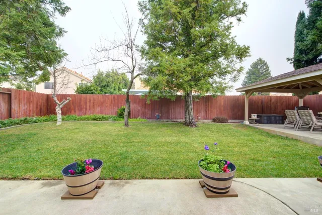 $668,000 | 385 Sun Valley Way, Vacaville, CA 95688