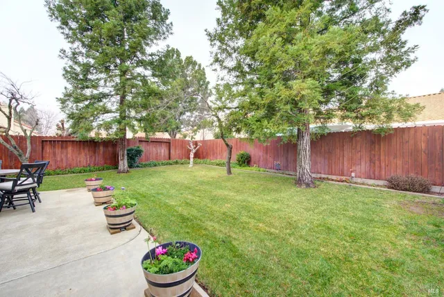 $668,000 | 385 Sun Valley Way, Vacaville, CA 95688