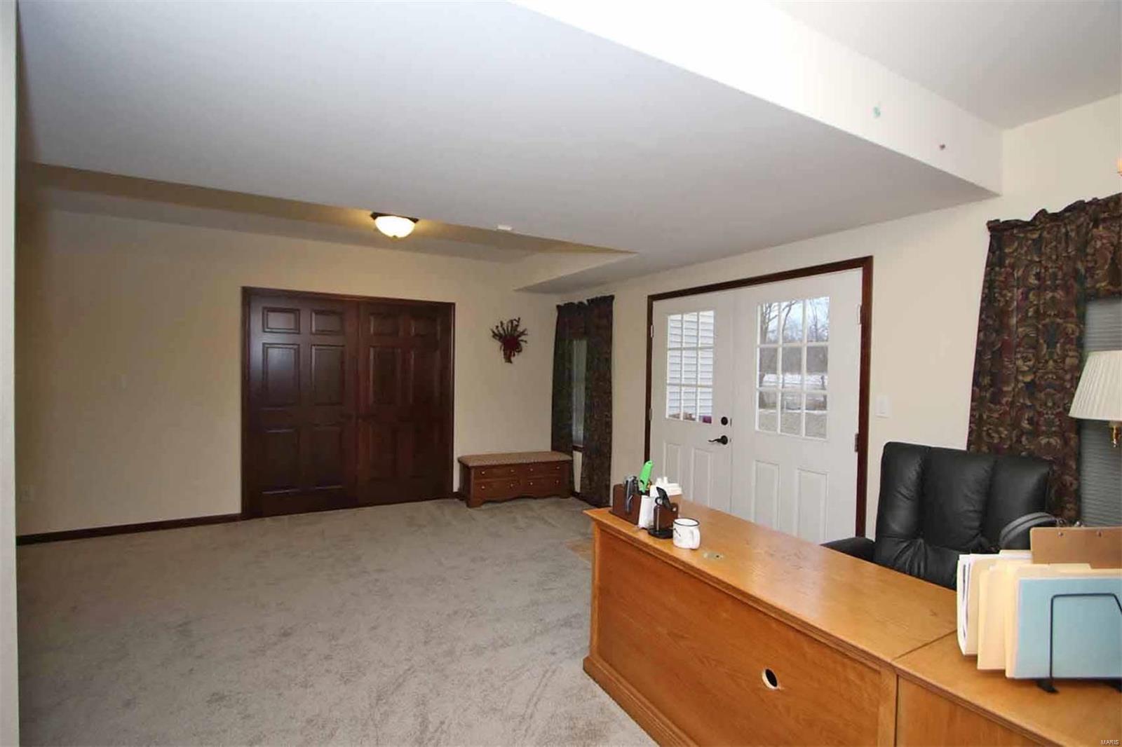 11743 Fruit Road Alhambra, IL 62001 - Photo 21 of 90