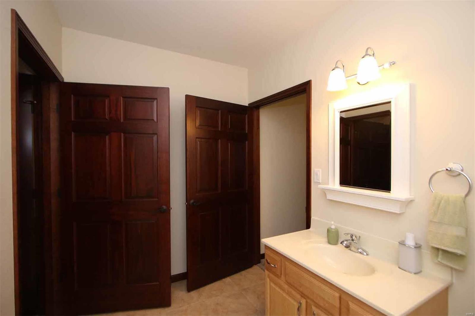 11743 Fruit Road Alhambra, IL 62001 - Photo 22 of 90