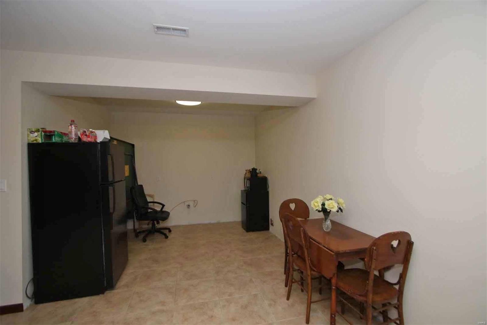 11743 Fruit Road Alhambra, IL 62001 - Photo 28 of 90