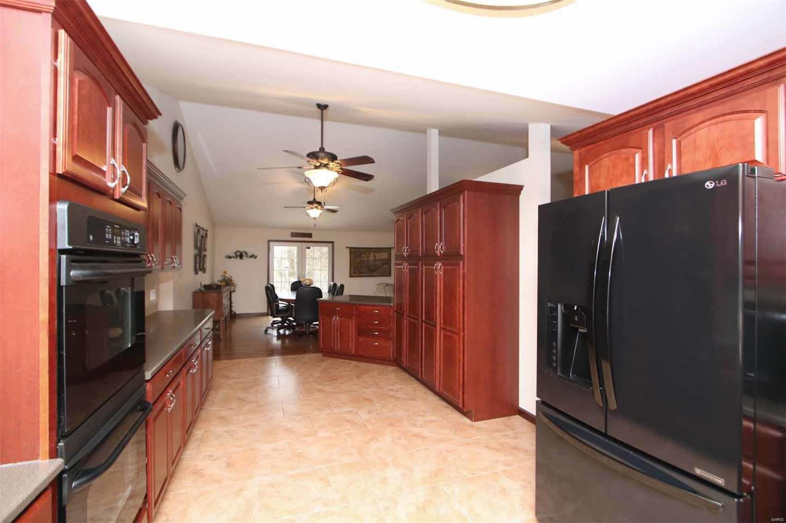 11743 Fruit Road Alhambra, IL 62001 - Photo 4 of 90