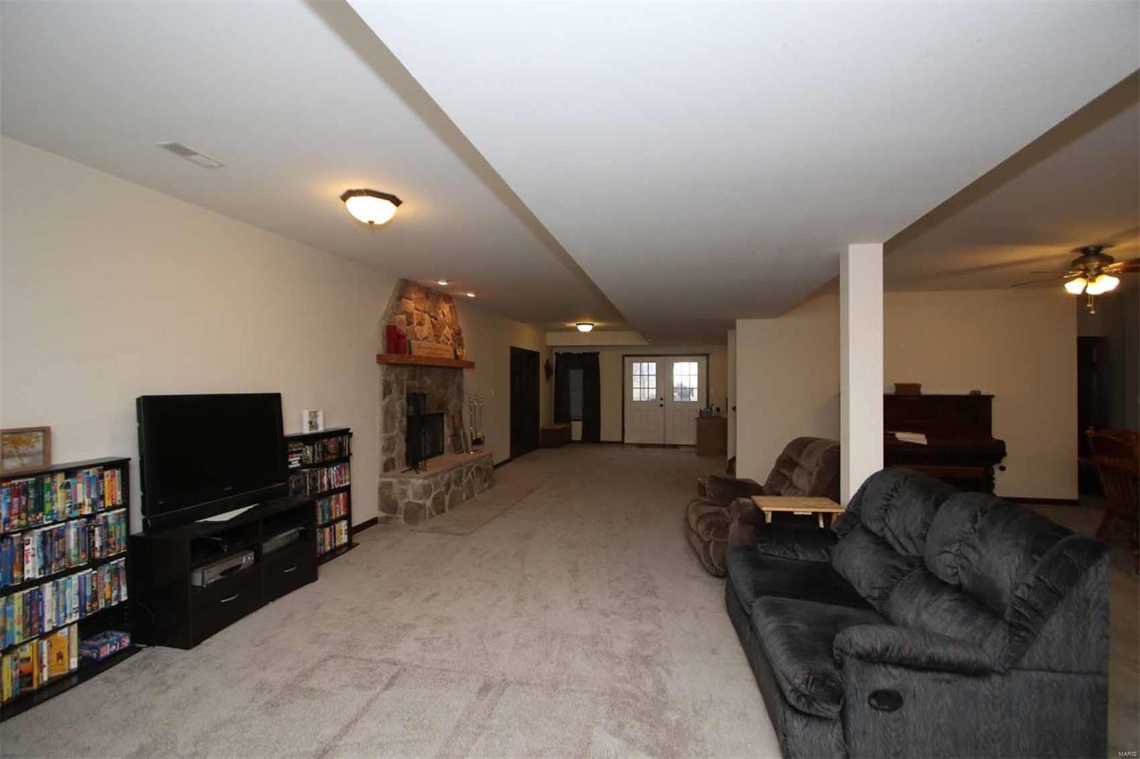 11743 Fruit Road Alhambra, IL 62001 - Photo 32 of 90