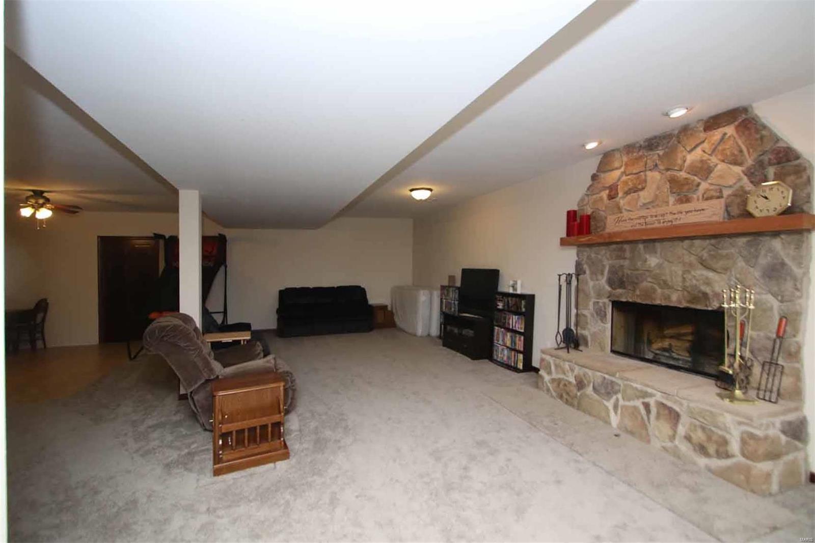 11743 Fruit Road Alhambra, IL 62001 - Photo 33 of 90