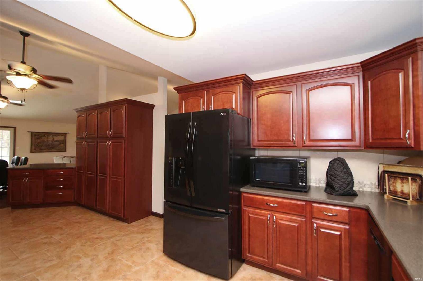 11743 Fruit Road Alhambra, IL 62001 - Photo 7 of 90