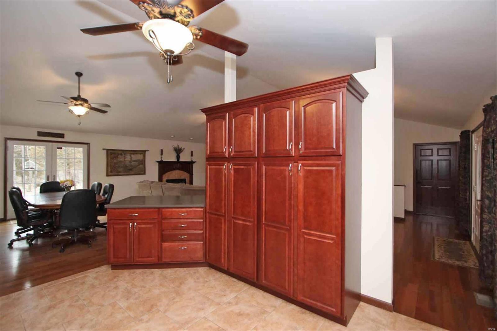 11743 Fruit Road Alhambra, IL 62001 - Photo 9 of 90