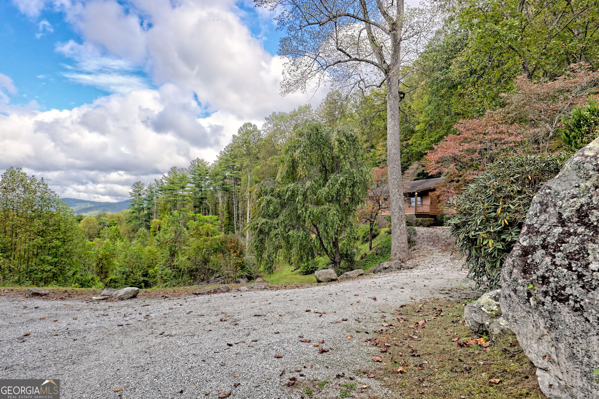 52 Lucky Lane Rabun Gap, GA 30568 - Photo 3 of 60