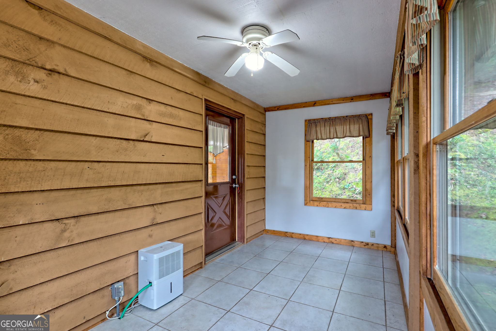 52 Lucky Lane Rabun Gap, GA 30568 - Photo 8 of 60