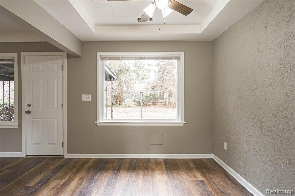 16010 West 13 Mile Road Beverly Hills, MI 48025 - Photo 9 of 21