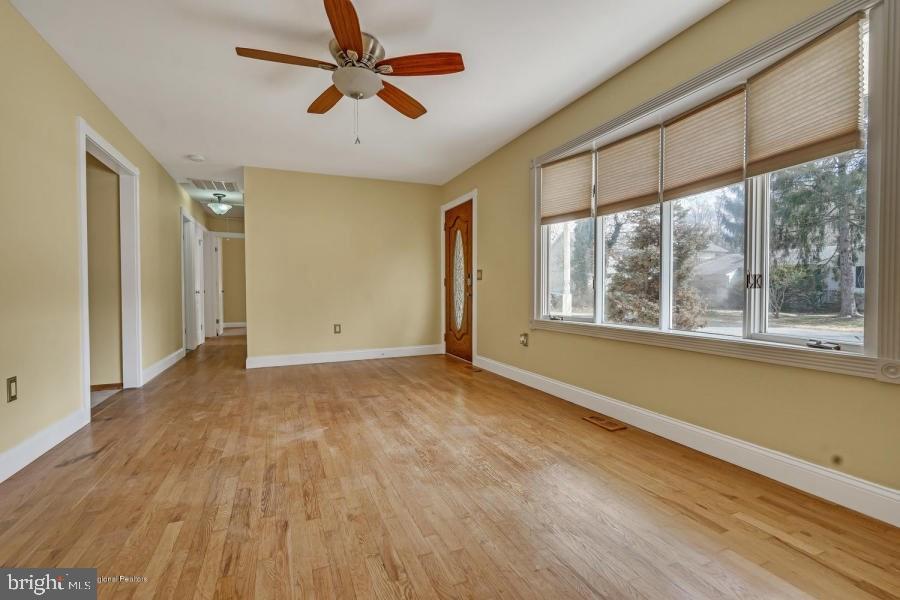 1516 Dee Road Forked River, NJ 08731 - Photo 11 of 23 Gallery Image 11