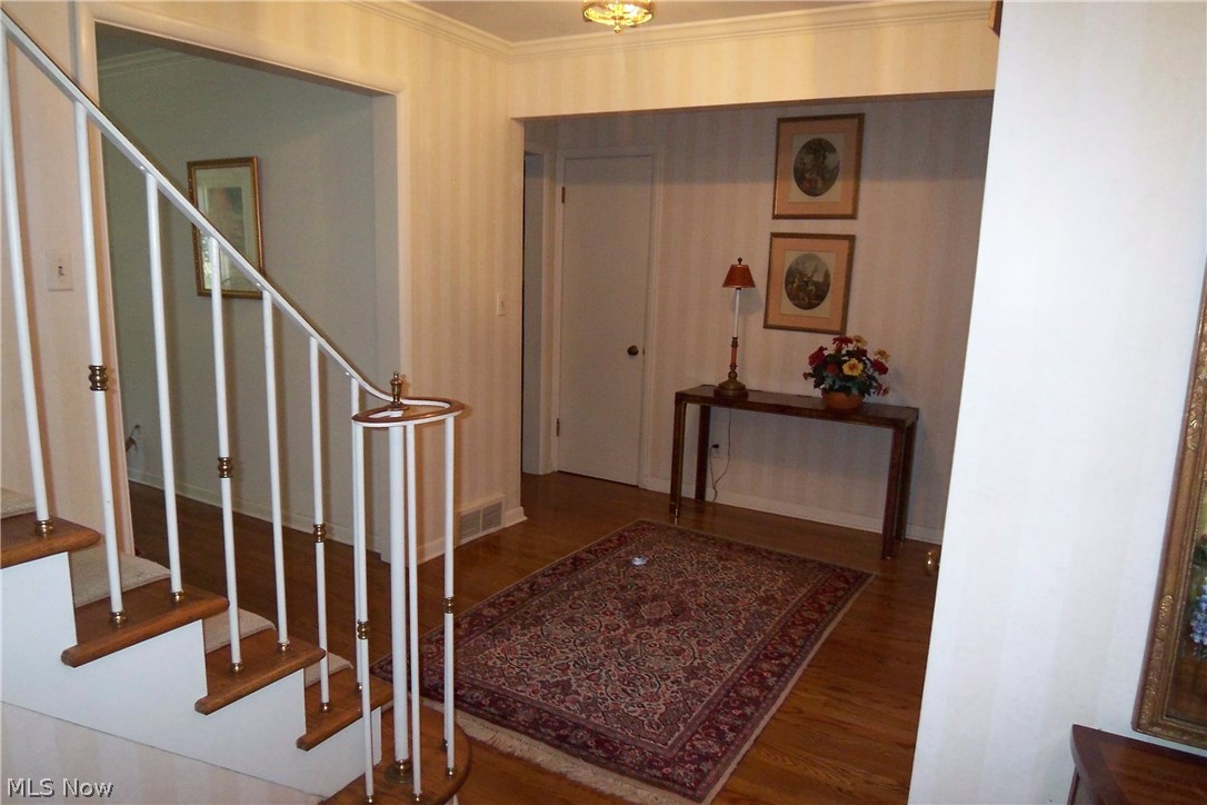 17480 Shelburne Road Cleveland, OH 44118 - Photo 17 of 32 Gallery Image 17