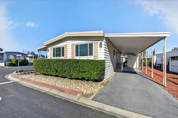 a view of an entryway